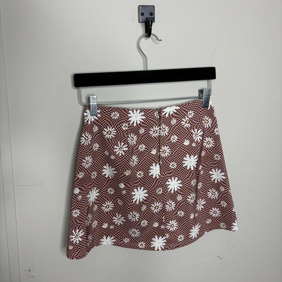 Altar'd State White Daisies Mini Skirt Back Zipper with Pockets Women's Size XS - Picture 2 of 10